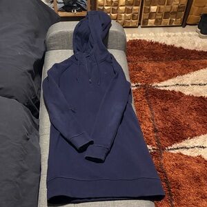 Gym shark women’s xs Navy Blue Hoodie Sweater
